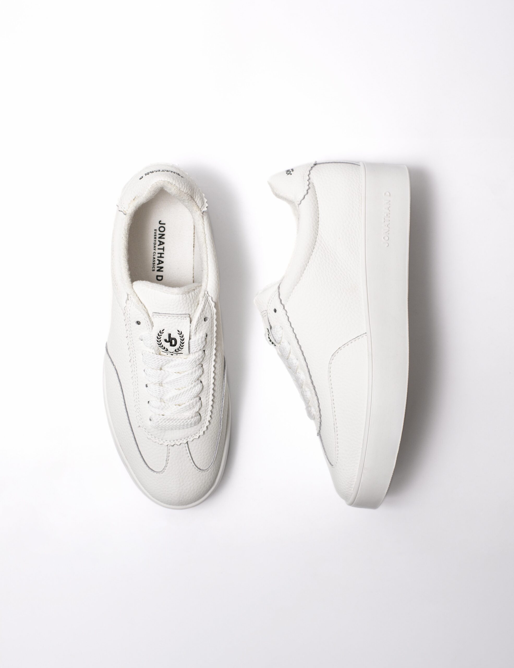 Jonathan D Cort Sneaker White